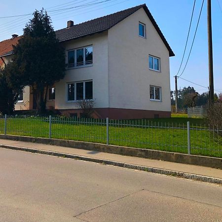 Ferienwohnungen / Ferienhaus Adelsried Exteriör bild